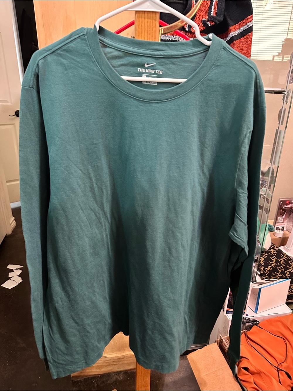 NWOT The Nike Tee Long Sleeve Shirt Green